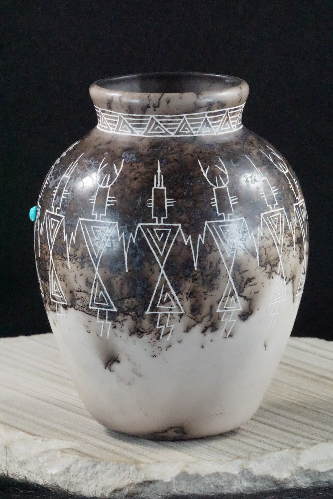 Acoma Pottery - Irvin Louis