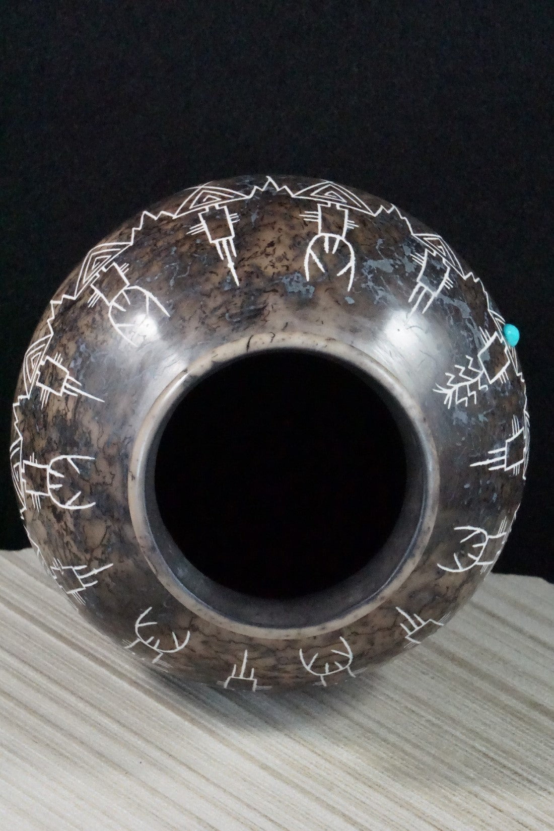 Acoma Pottery - Irvin Louis