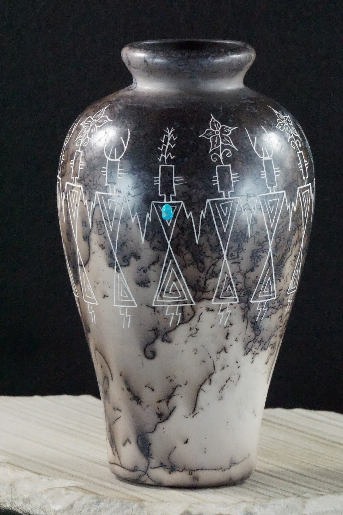 Acoma Pottery - Irvin Louis
