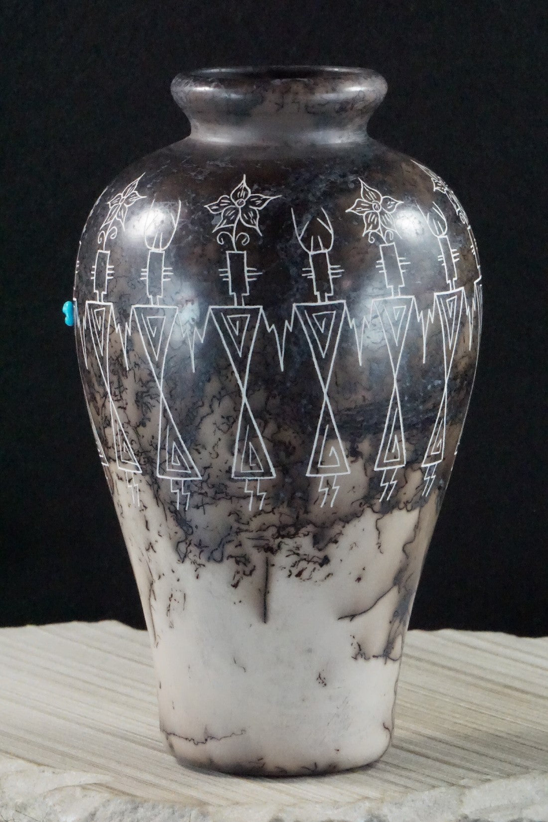 Acoma Pottery - Irvin Louis