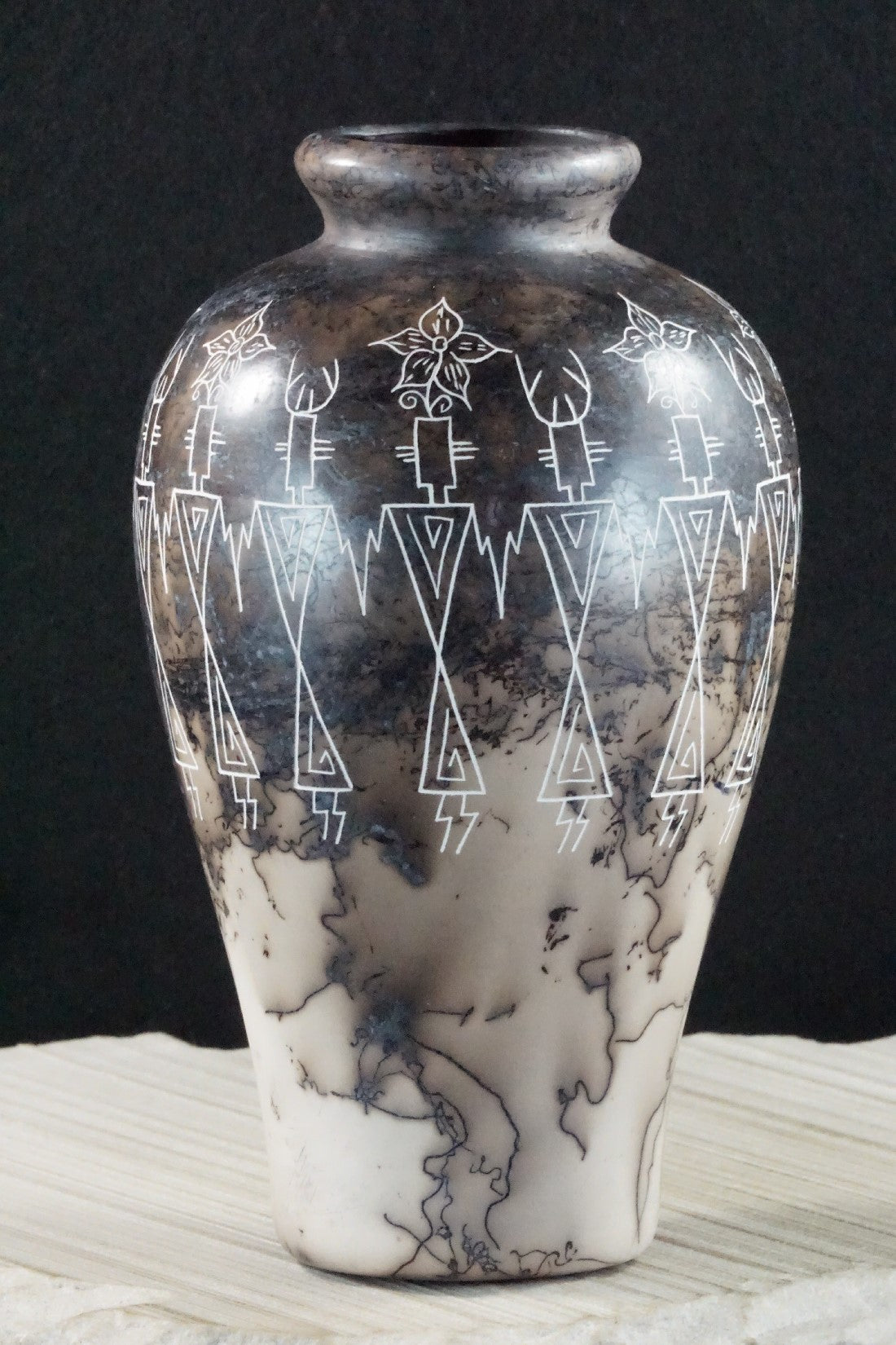 Acoma Pottery - Irvin Louis