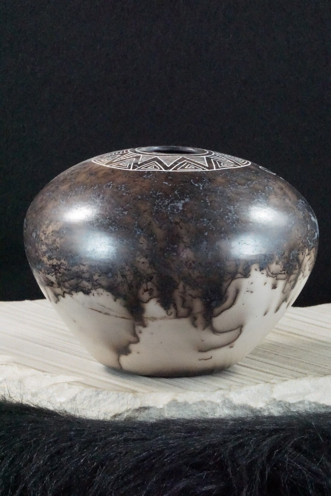 Acoma Pottery - Irvin Louis