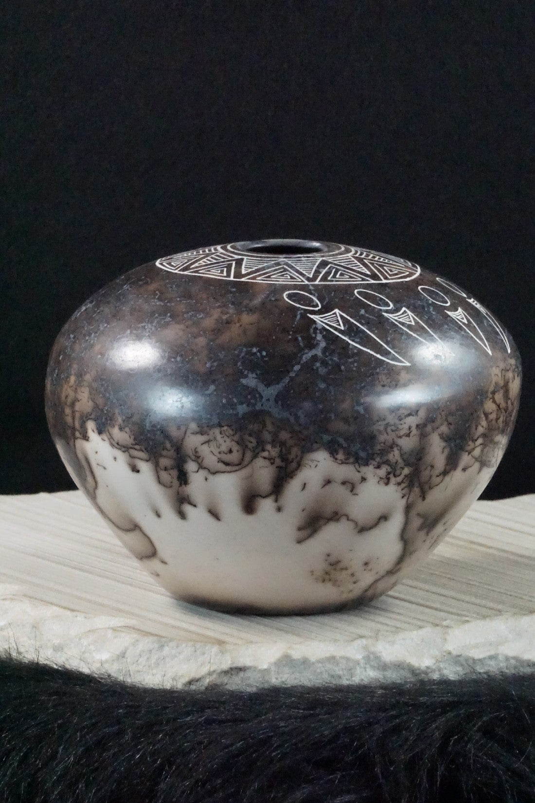 Acoma Pottery - Irvin Louis