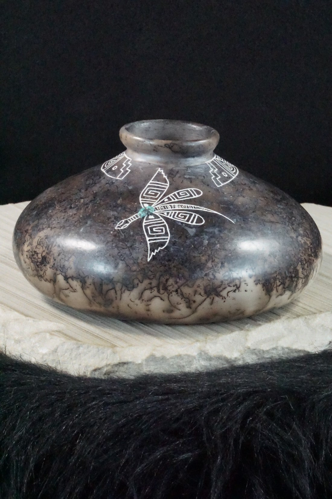 Acoma Pottery - Irvin Louis
