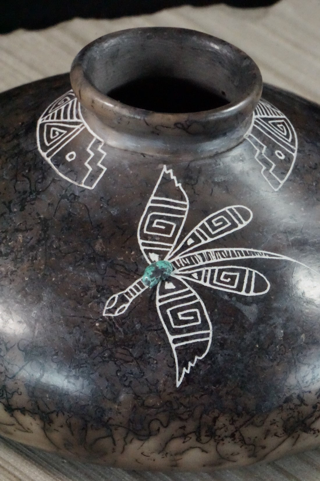 Acoma Pottery - Irvin Louis