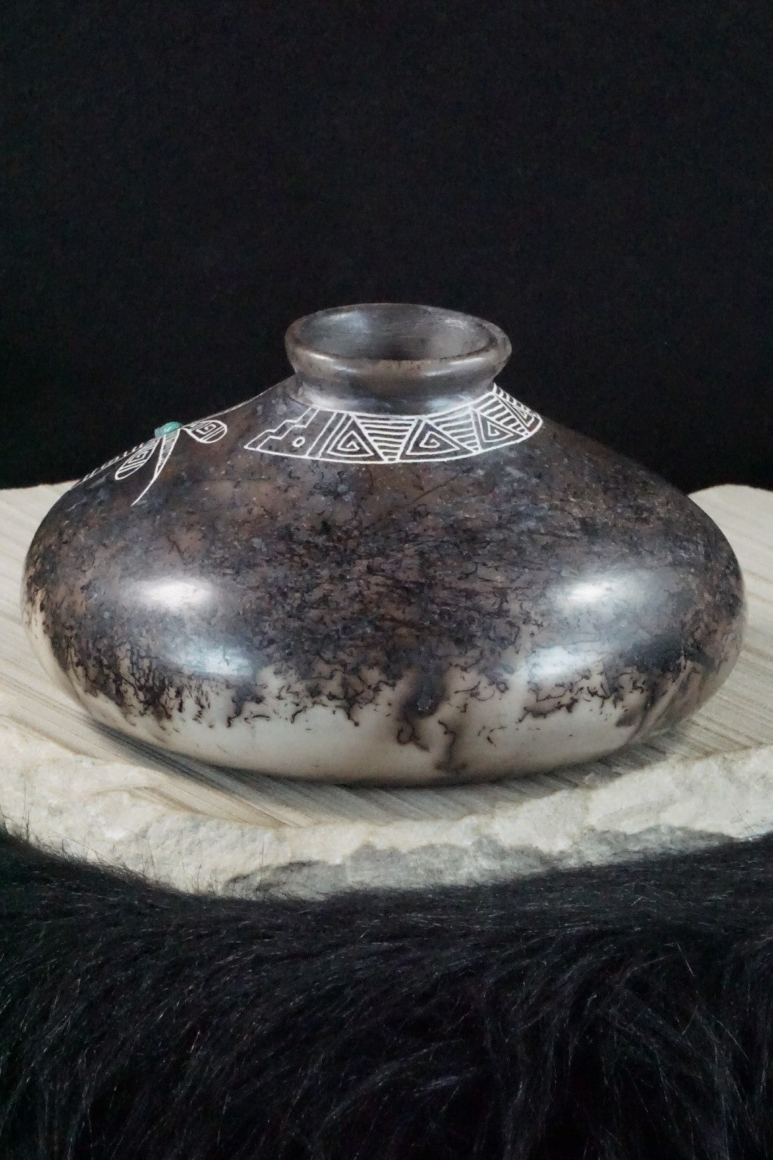 Acoma Pottery - Irvin Louis