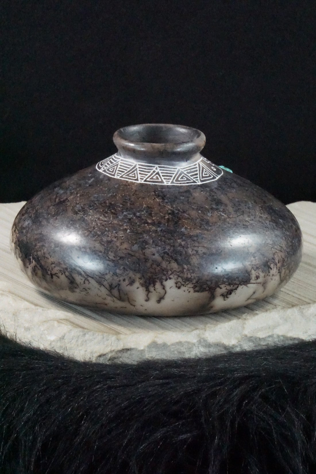 Acoma Pottery - Irvin Louis