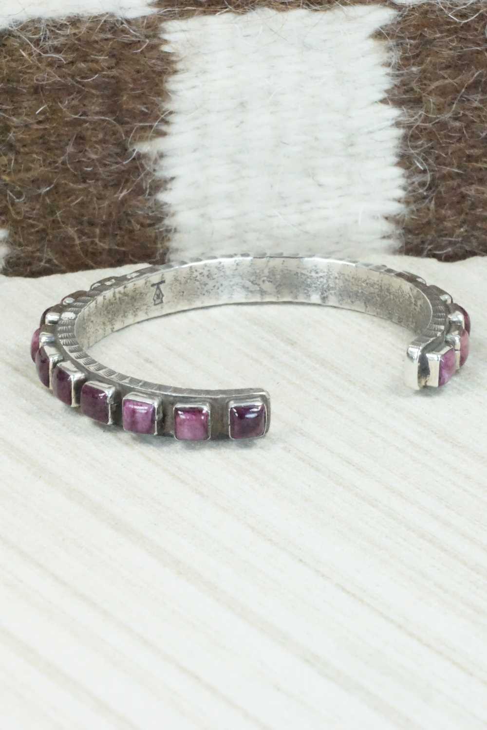 Spiny Oyster & Sterling Silver Bracelet - Ernest Rangel