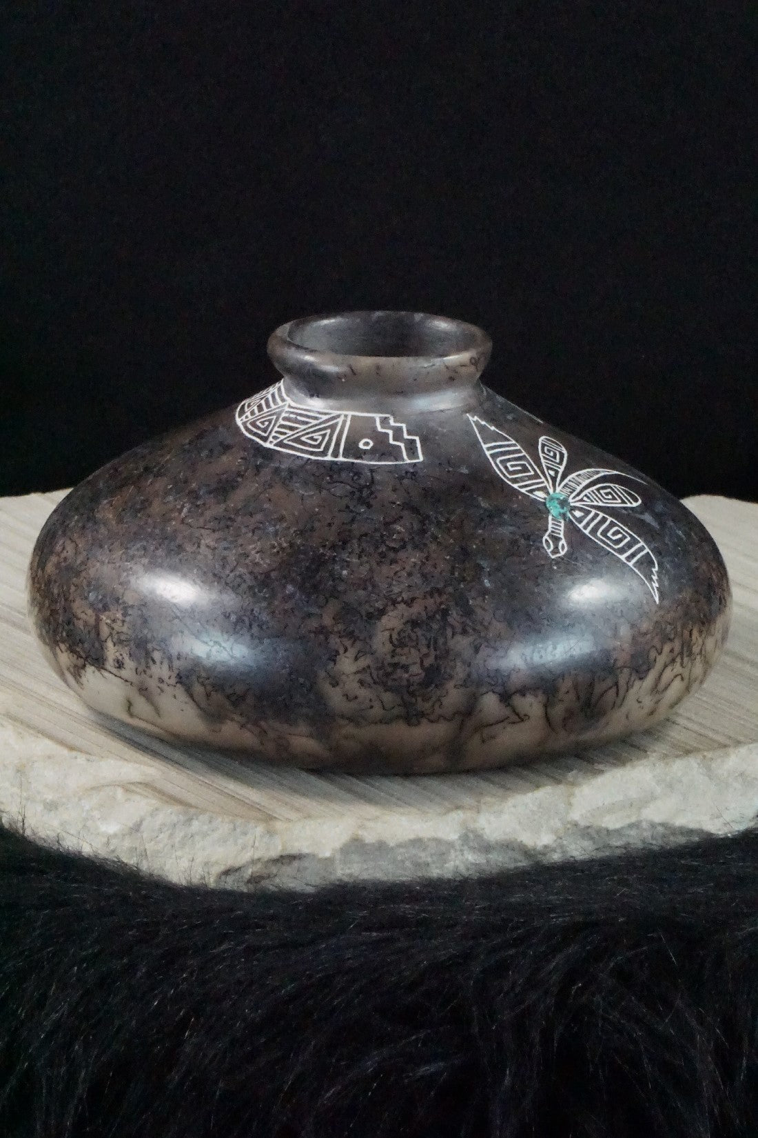 Acoma Pottery - Irvin Louis