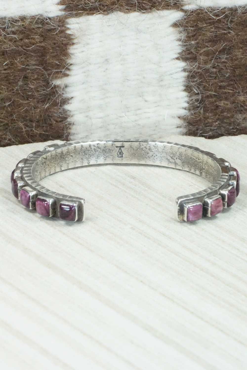 Spiny Oyster & Sterling Silver Bracelet - Ernest Rangel