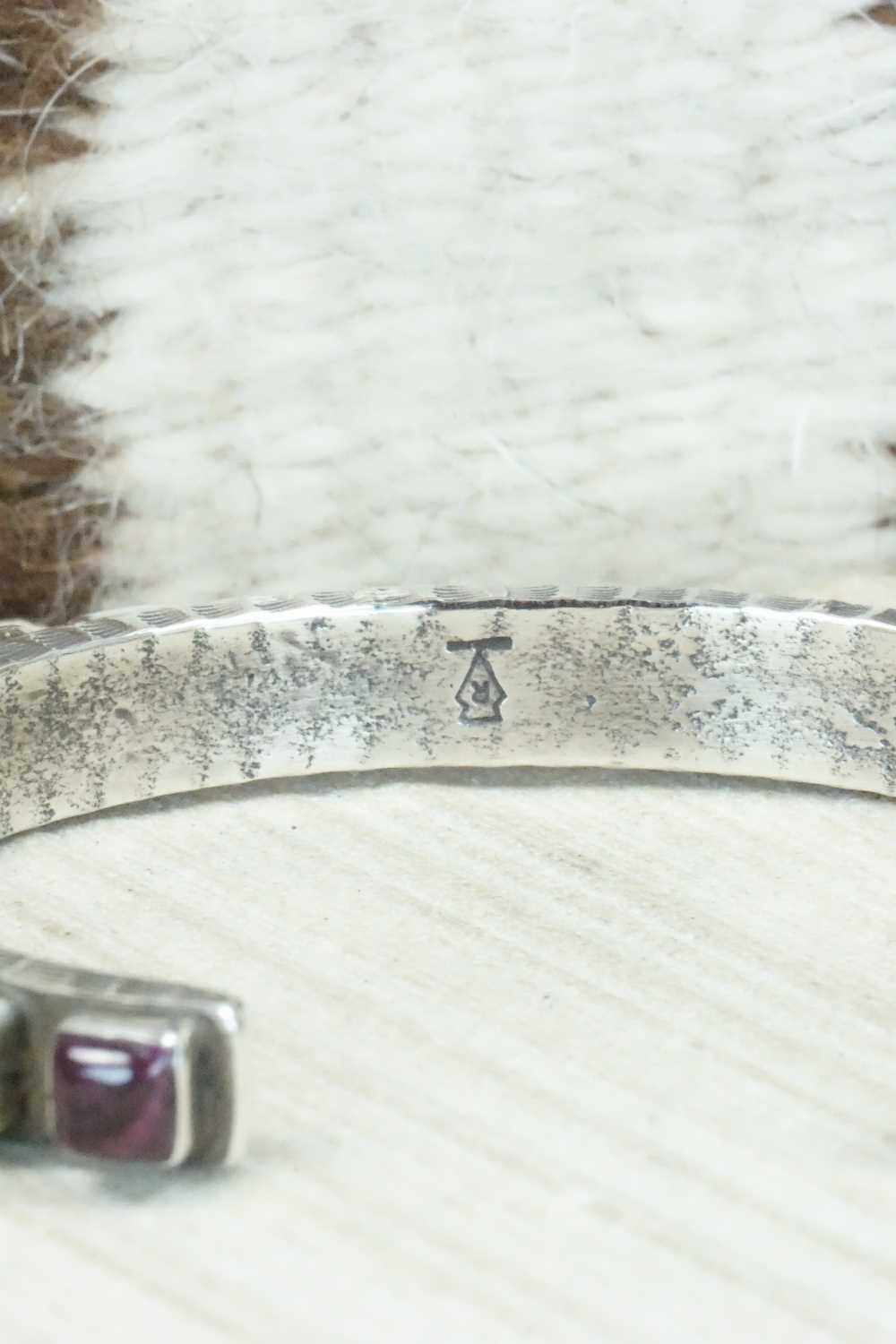Spiny Oyster & Sterling Silver Bracelet - Ernest Rangel