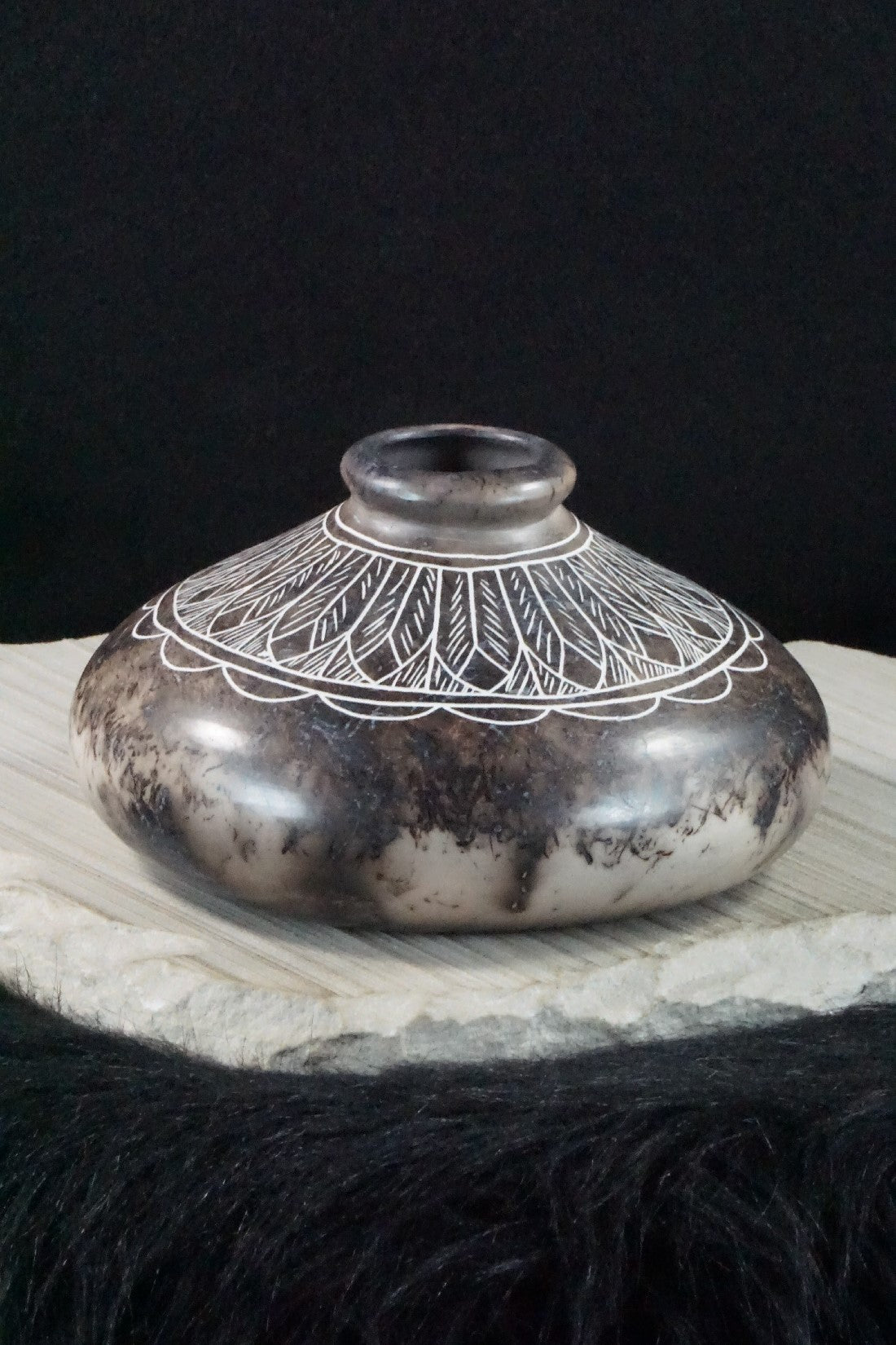 Acoma Pottery - Irvin Louis