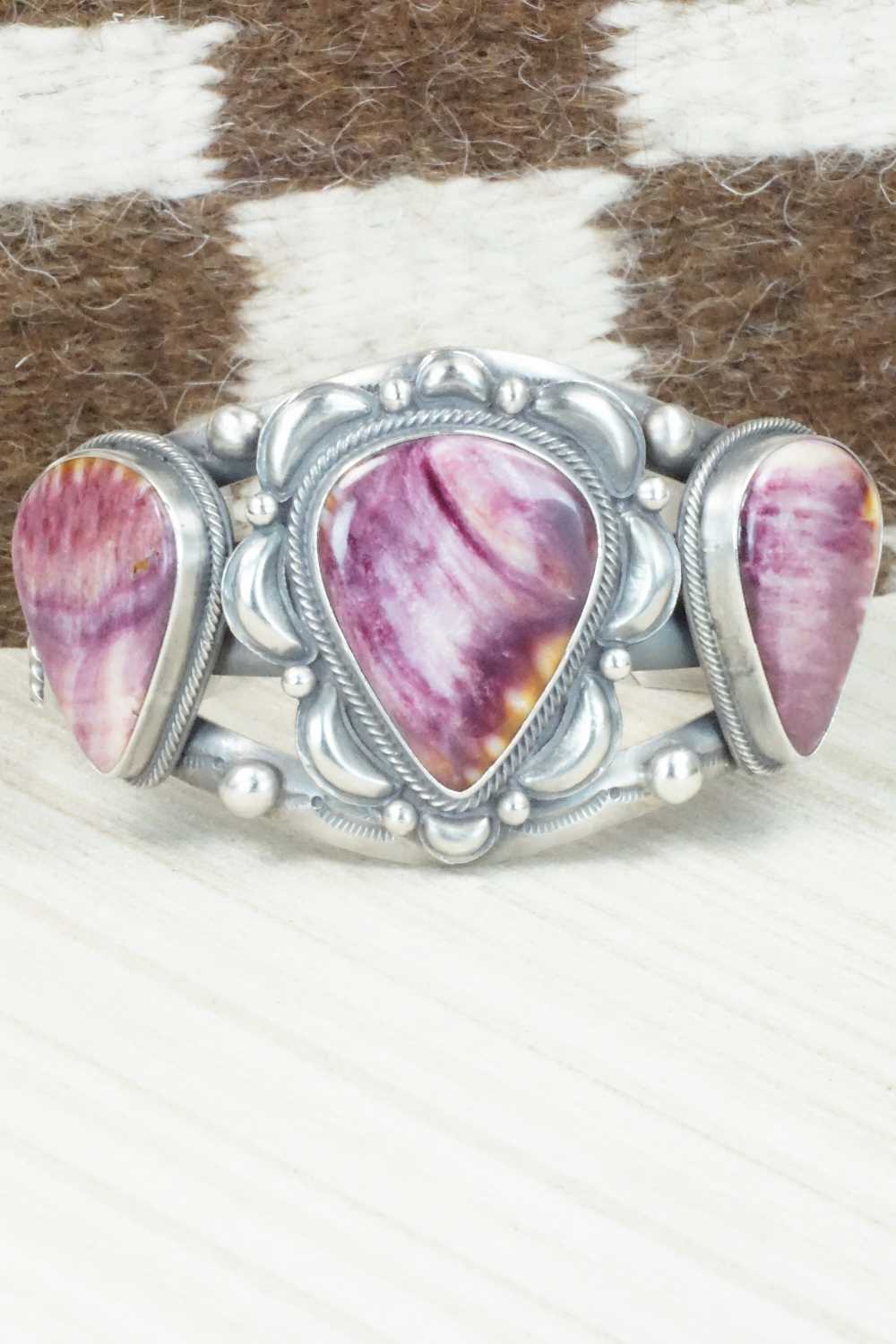 Spiny Oyster & Sterling Silver Bracelet - Tom Lewis