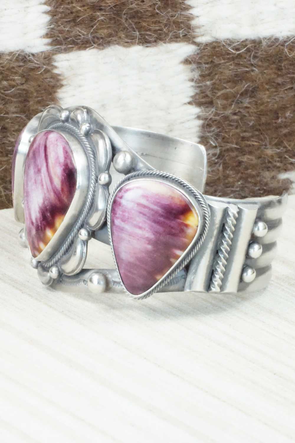 Spiny Oyster & Sterling Silver Bracelet - Tom Lewis