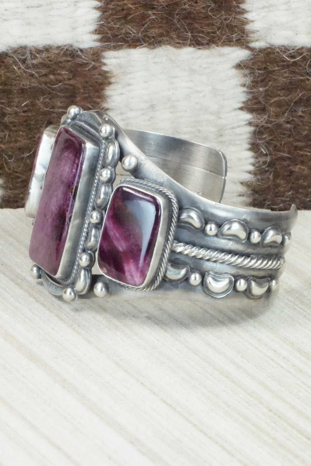 Spiny Oyster & Sterling Silver Bracelet - Tom Lewis
