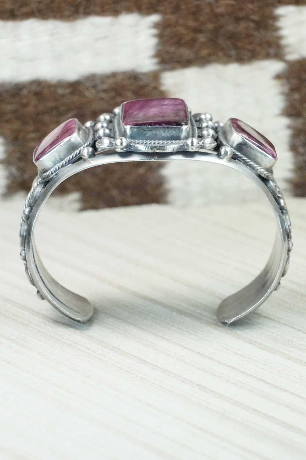 Spiny Oyster & Sterling Silver Bracelet - Tom Lewis