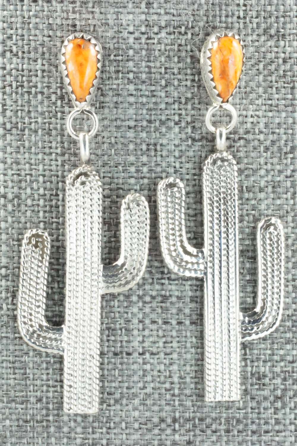 Spiny Oyster & Sterling Silver Earrings - Verley Betone