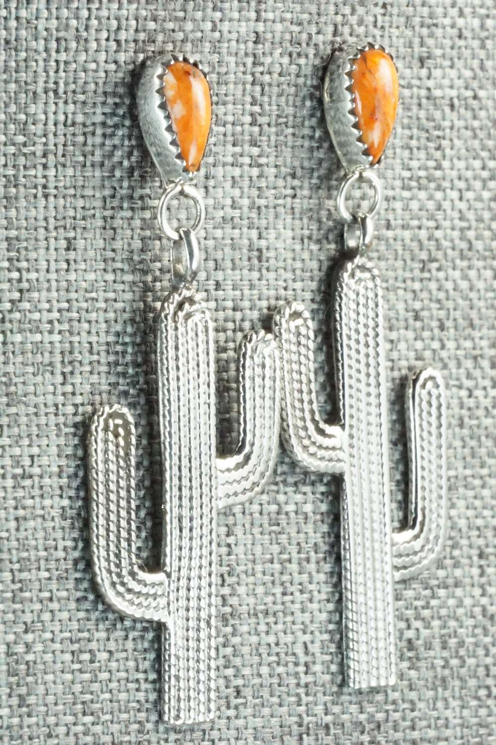 Spiny Oyster & Sterling Silver Earrings - Verley Betone