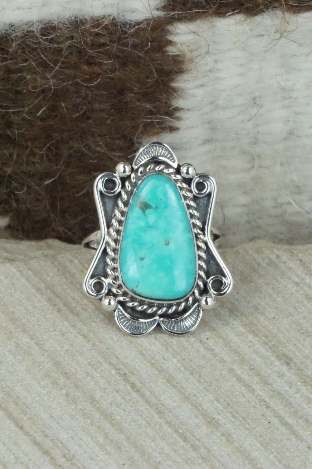 Turquoise & Sterling Silver Ring - Navajo - Size 7.75