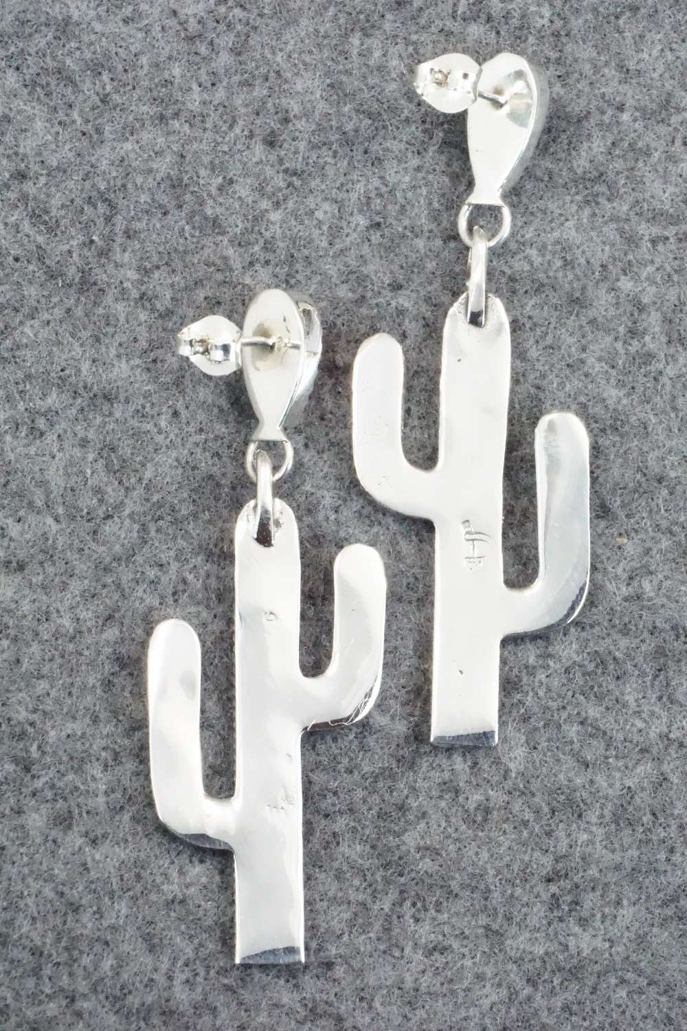 Spiny Oyster & Sterling Silver Earrings - Verley Betone