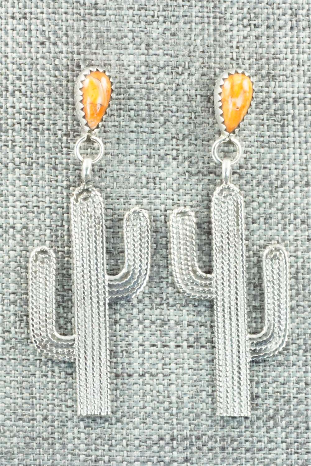 Spiny Oyster & Sterling Silver Earrings - Verley Betone
