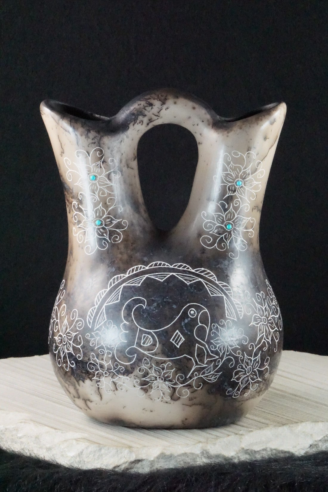 Acoma Pottery - Irvin Louis