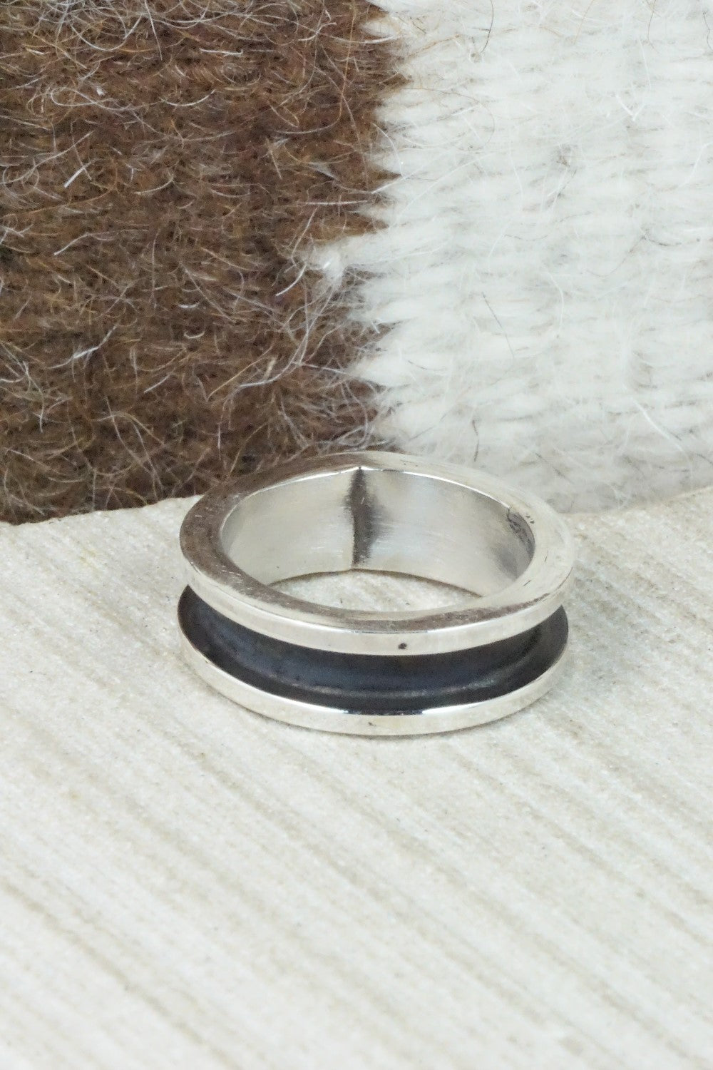 Sterling Silver Ring - Tom Hawk - Size 7