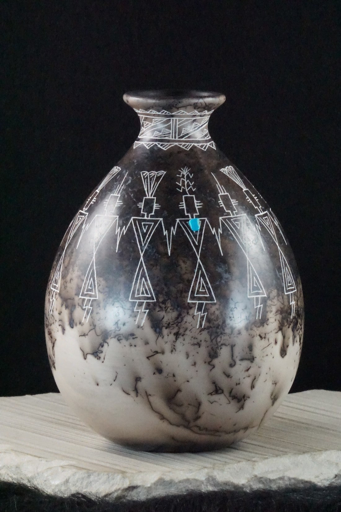 Acoma Pottery - Irvin Louis