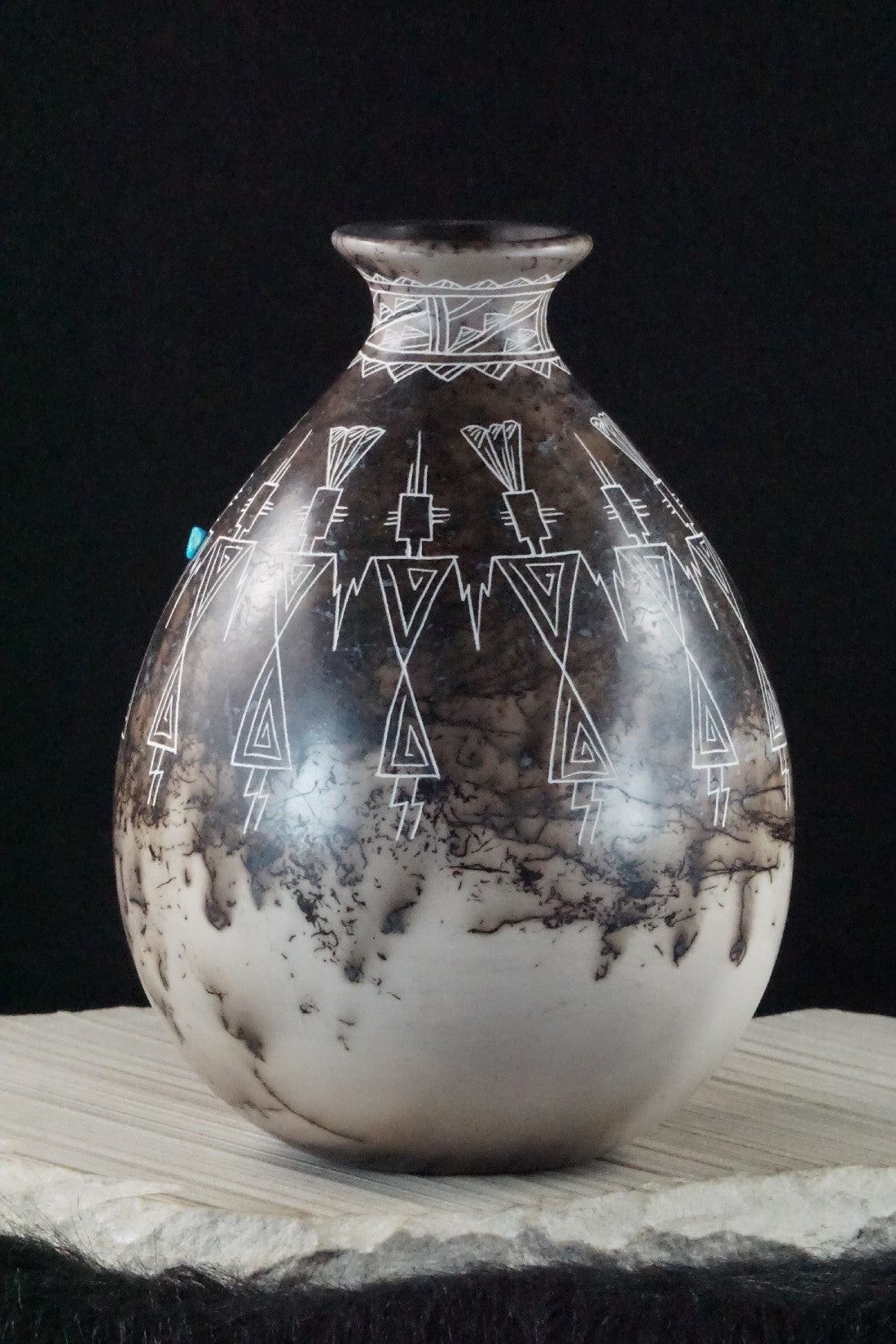 Acoma Pottery - Irvin Louis