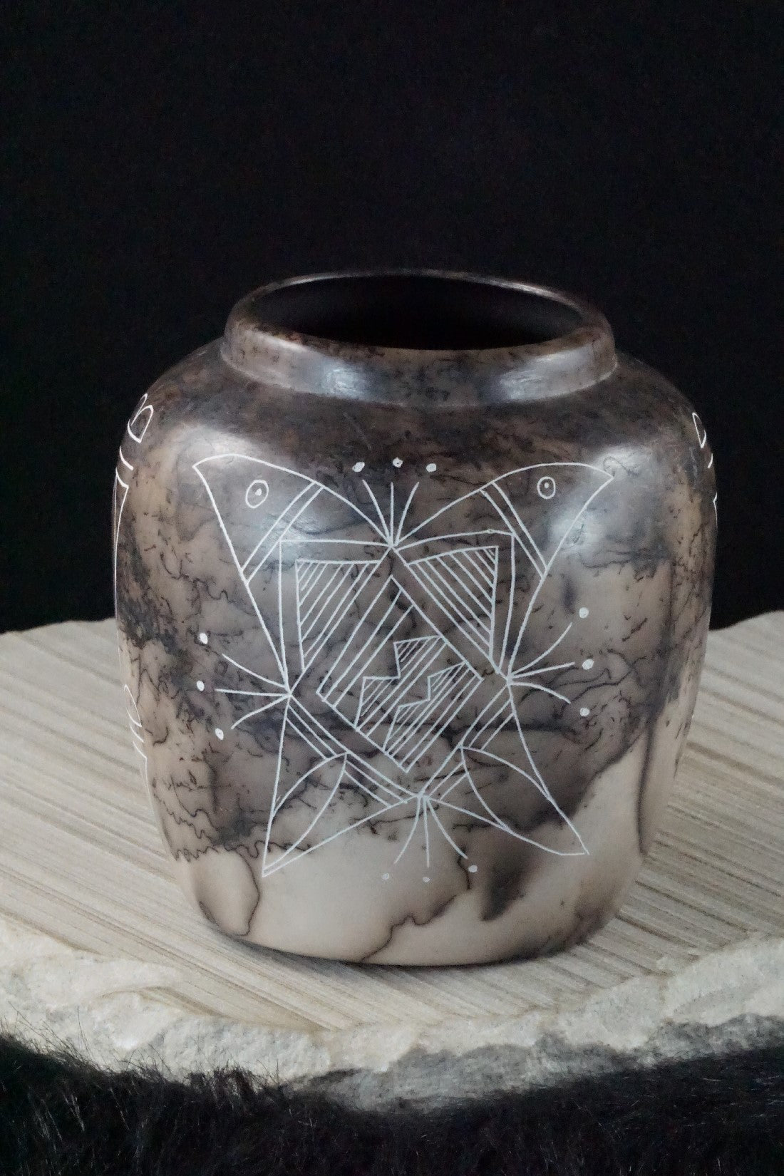 Acoma Pottery - Irvin Louis