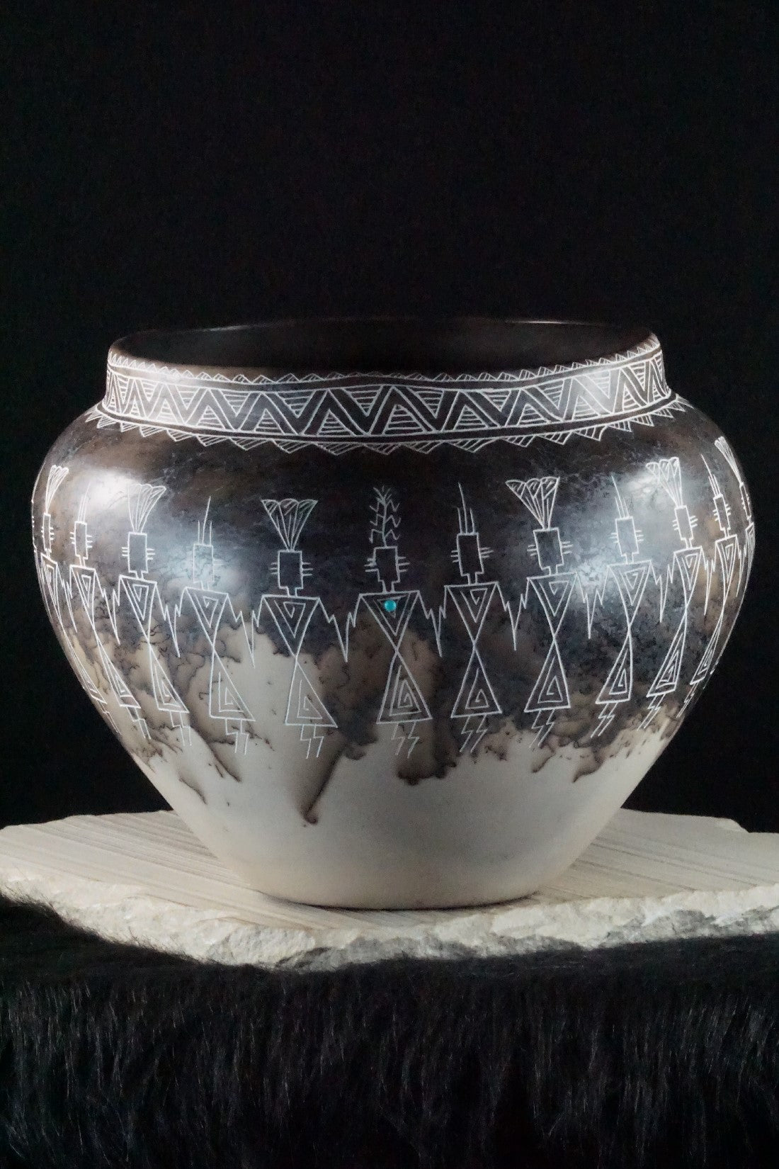 Acoma Pottery - Irvin Louis