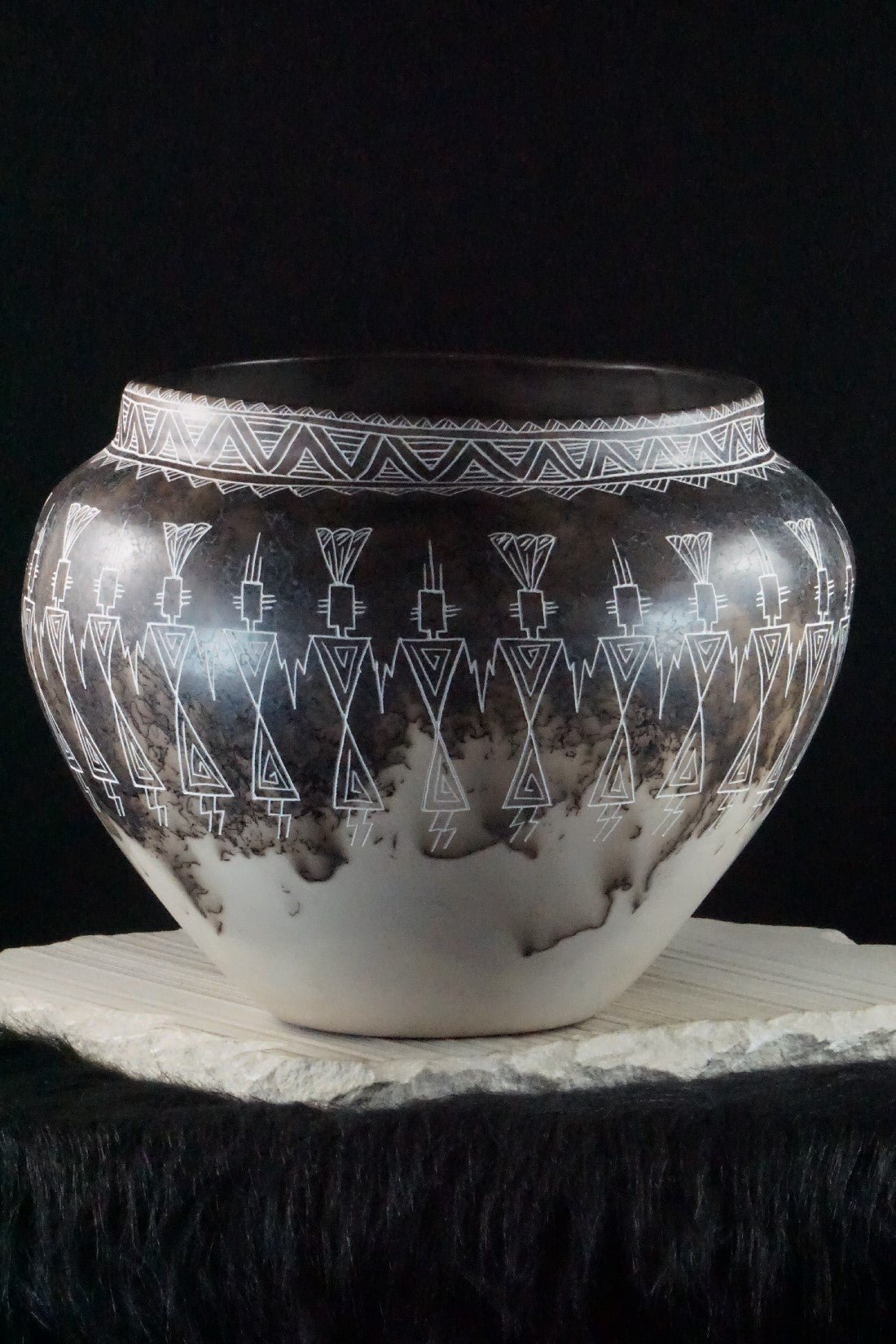 Acoma Pottery - Irvin Louis
