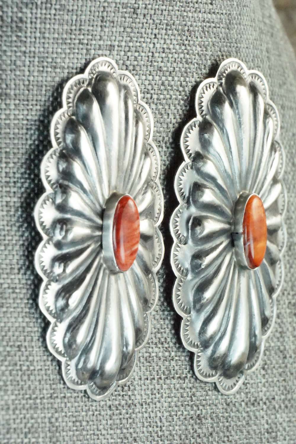 Spiny Oyster and Sterling Silver Earrings - Rita Lee