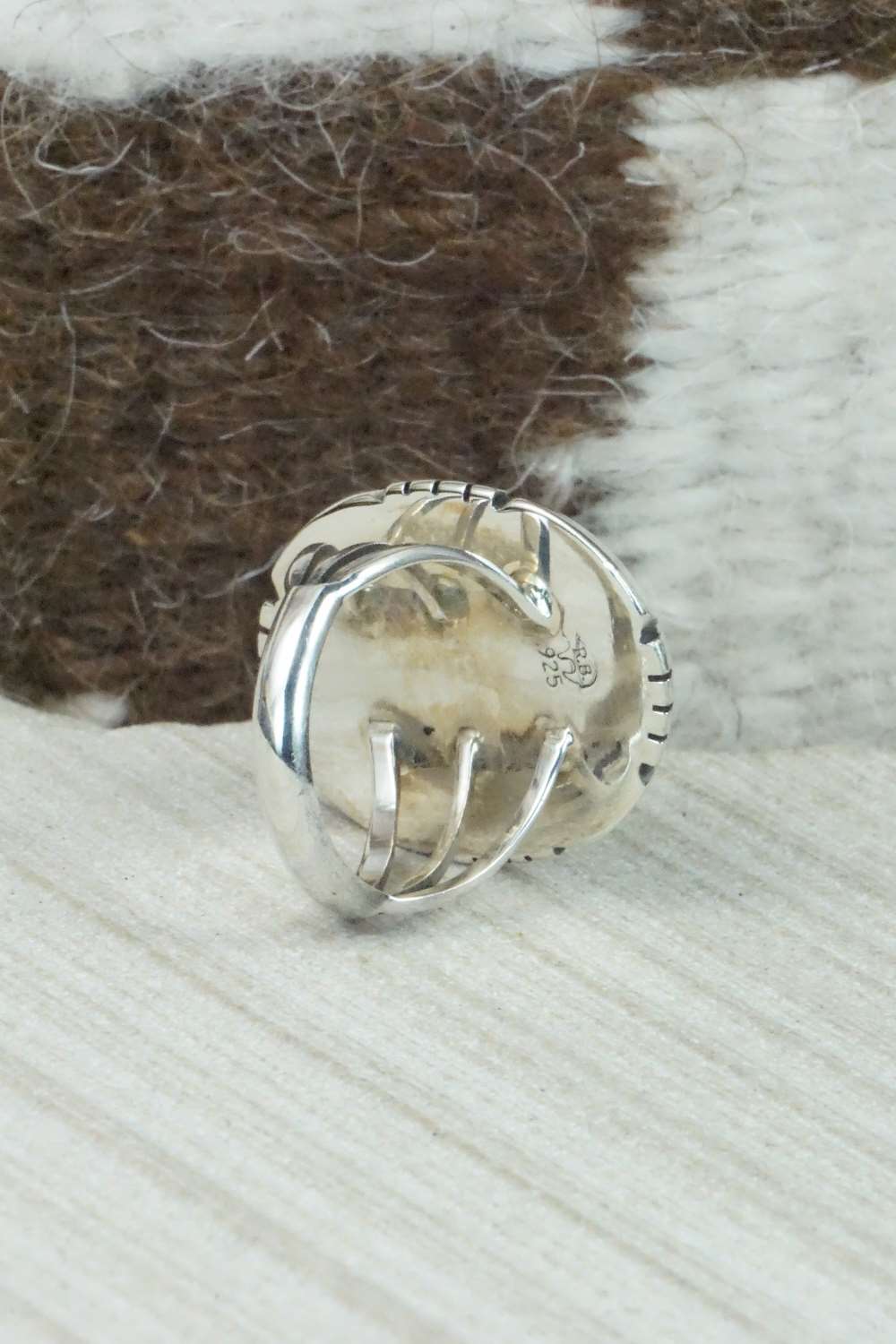 Turquoise & Sterling Silver Ring - Size 6