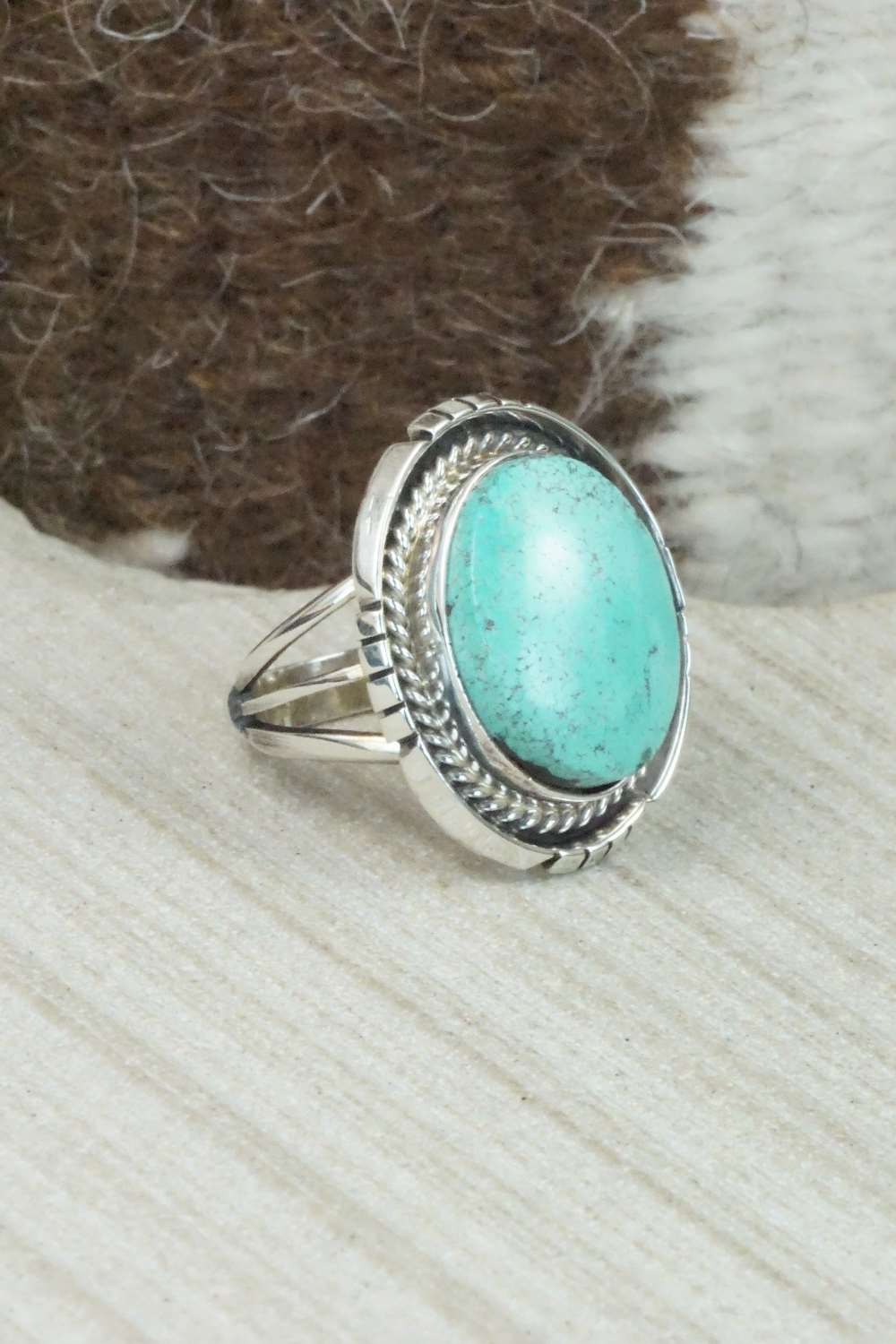 Turquoise & Sterling Silver Ring - Size 6