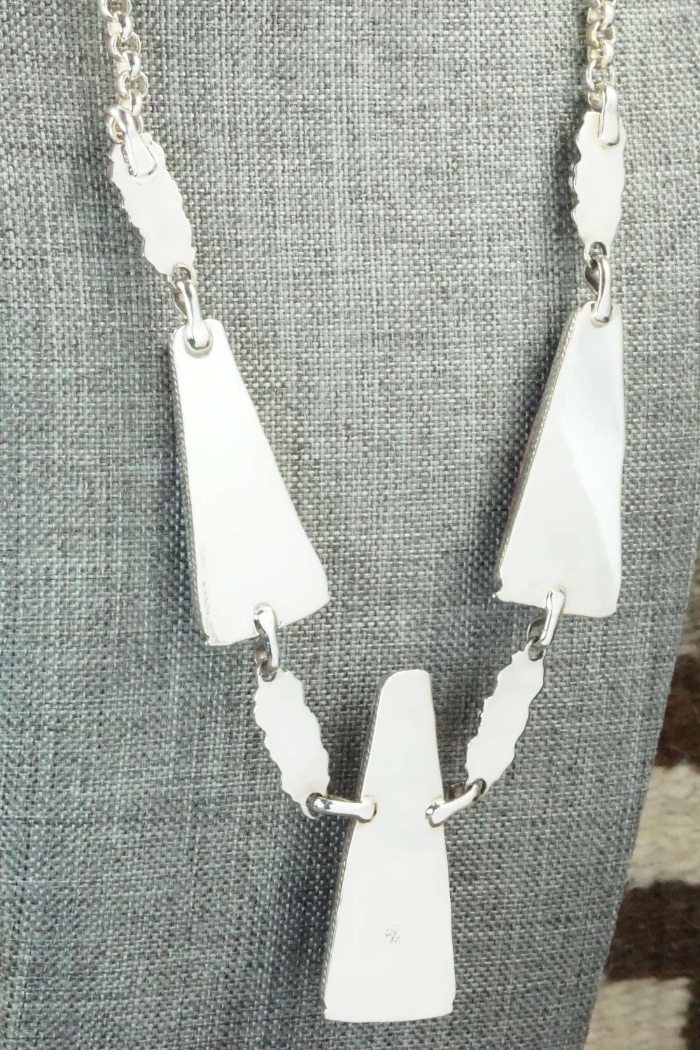 Spiny Oyster & Sterling Silver Necklace and Earrings Set - Annie Spencer