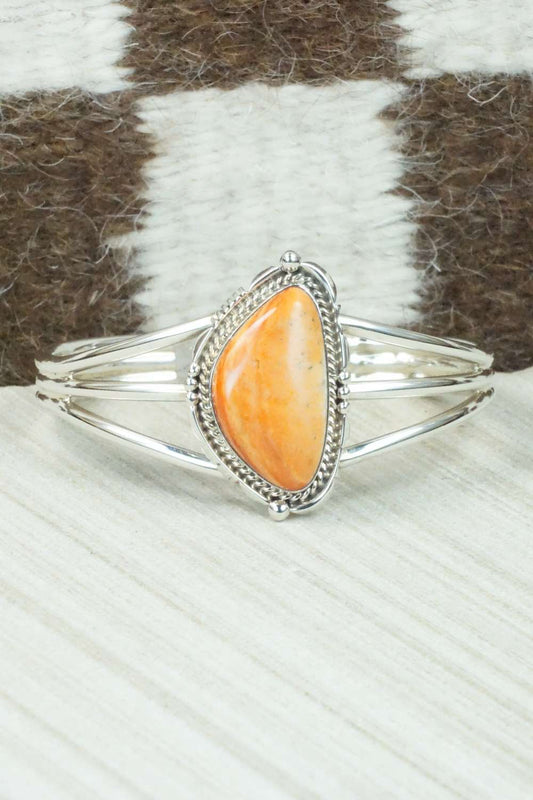 Spiny Oyster & Sterling Silver Bracelet - Daniel Benally