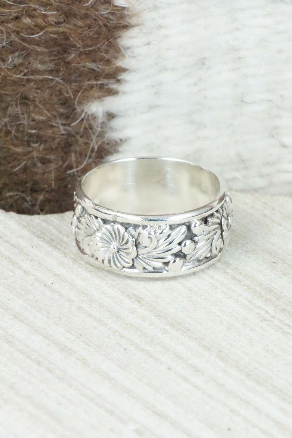 Sterling Silver Ring - Tom Dinesto - Size 9
