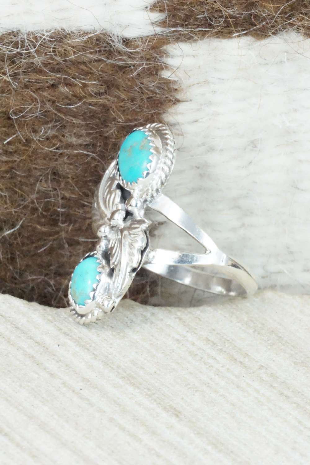 Turquoise & Sterling Silver Ring - William Begay - Size 9