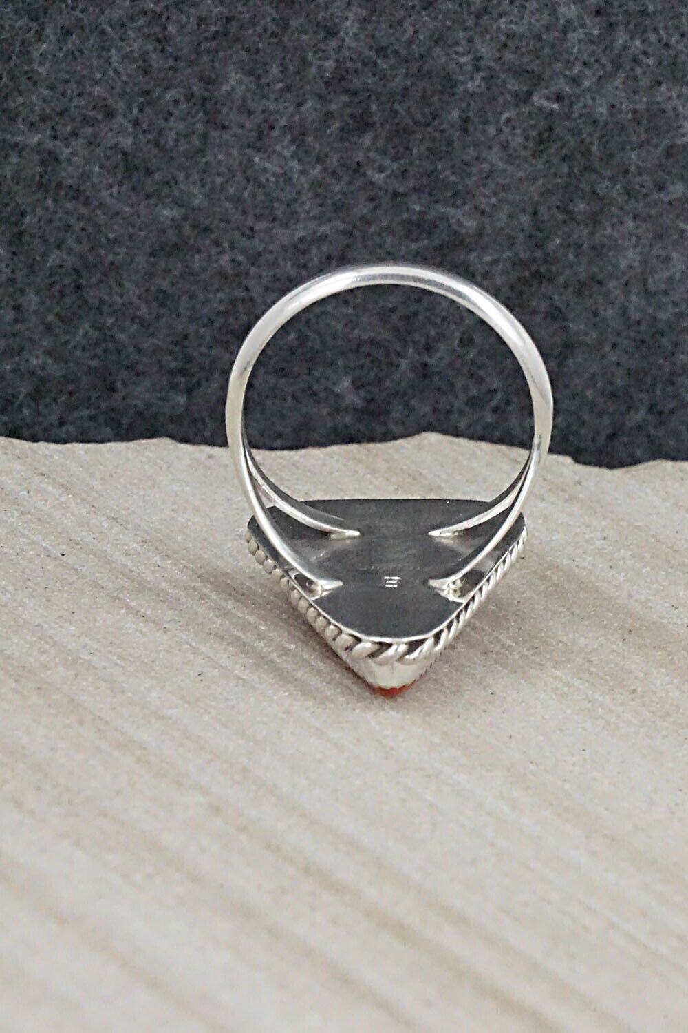 Spiny Oyster & Sterling Silver Ring - Benjamin Martinez - Size 9.5