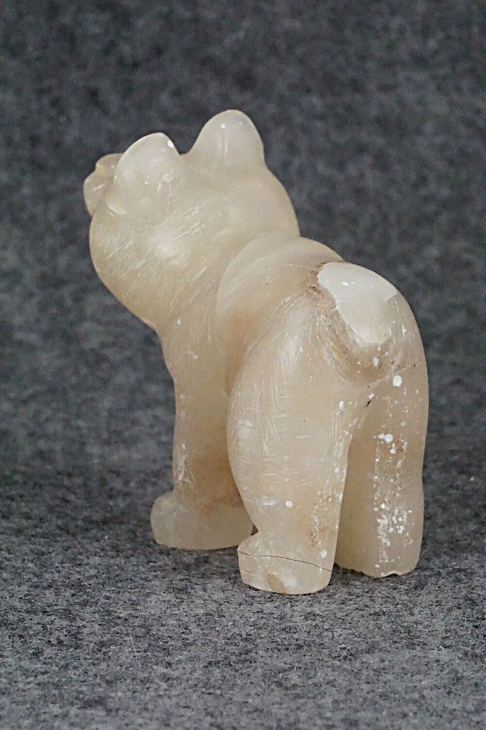 Bear Zuni Fetish Carving - Keith Beyuka