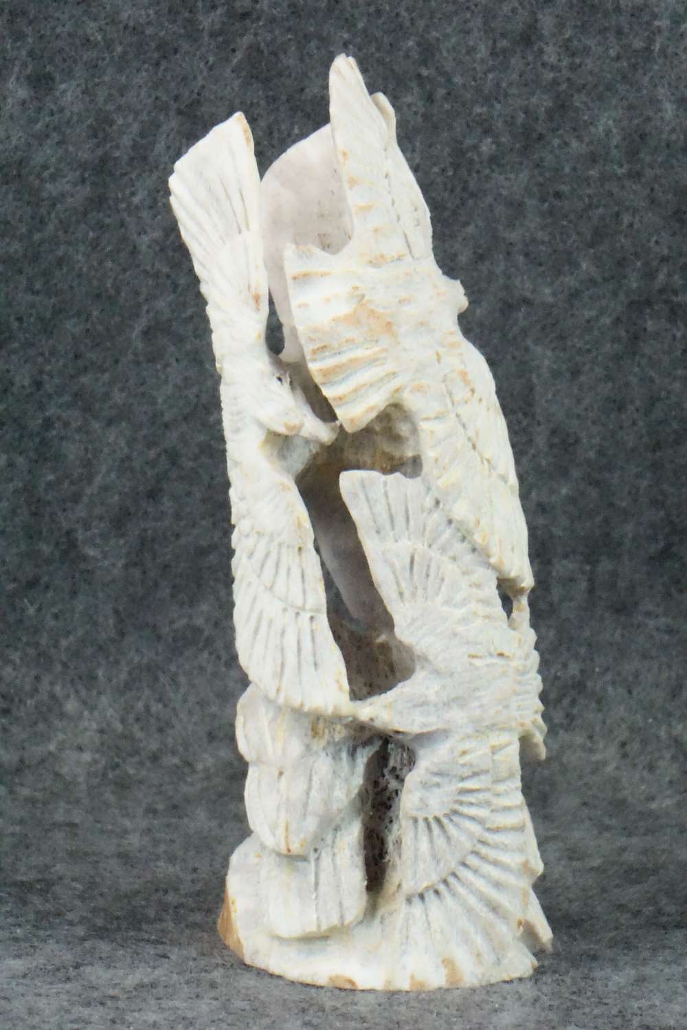 Eagle Zuni Fetish Carving - Lewis Malie Jr.