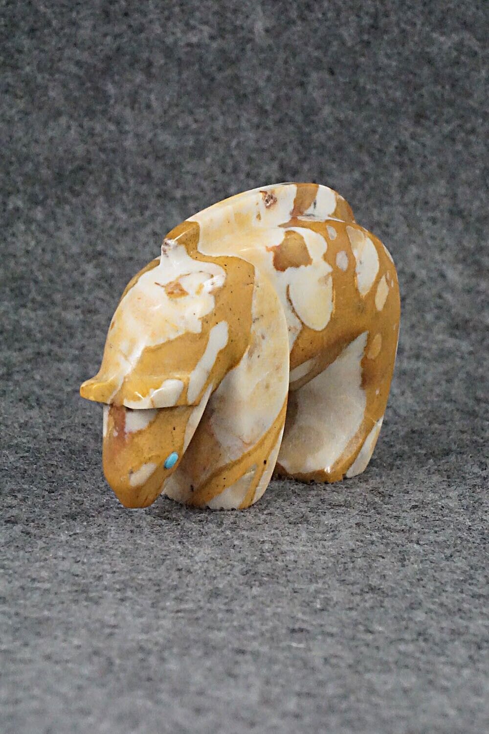 Mountain Lion Zuni Fetish Carving - Ronnie Lunasee