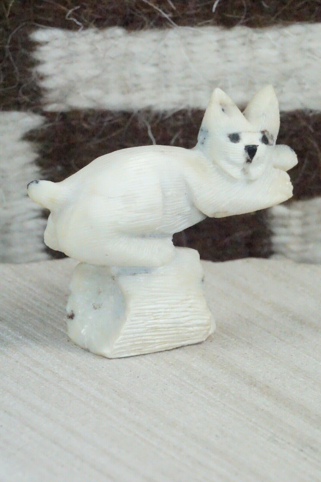 Bobcat Zuni Fetish Carving - Colin Weeka