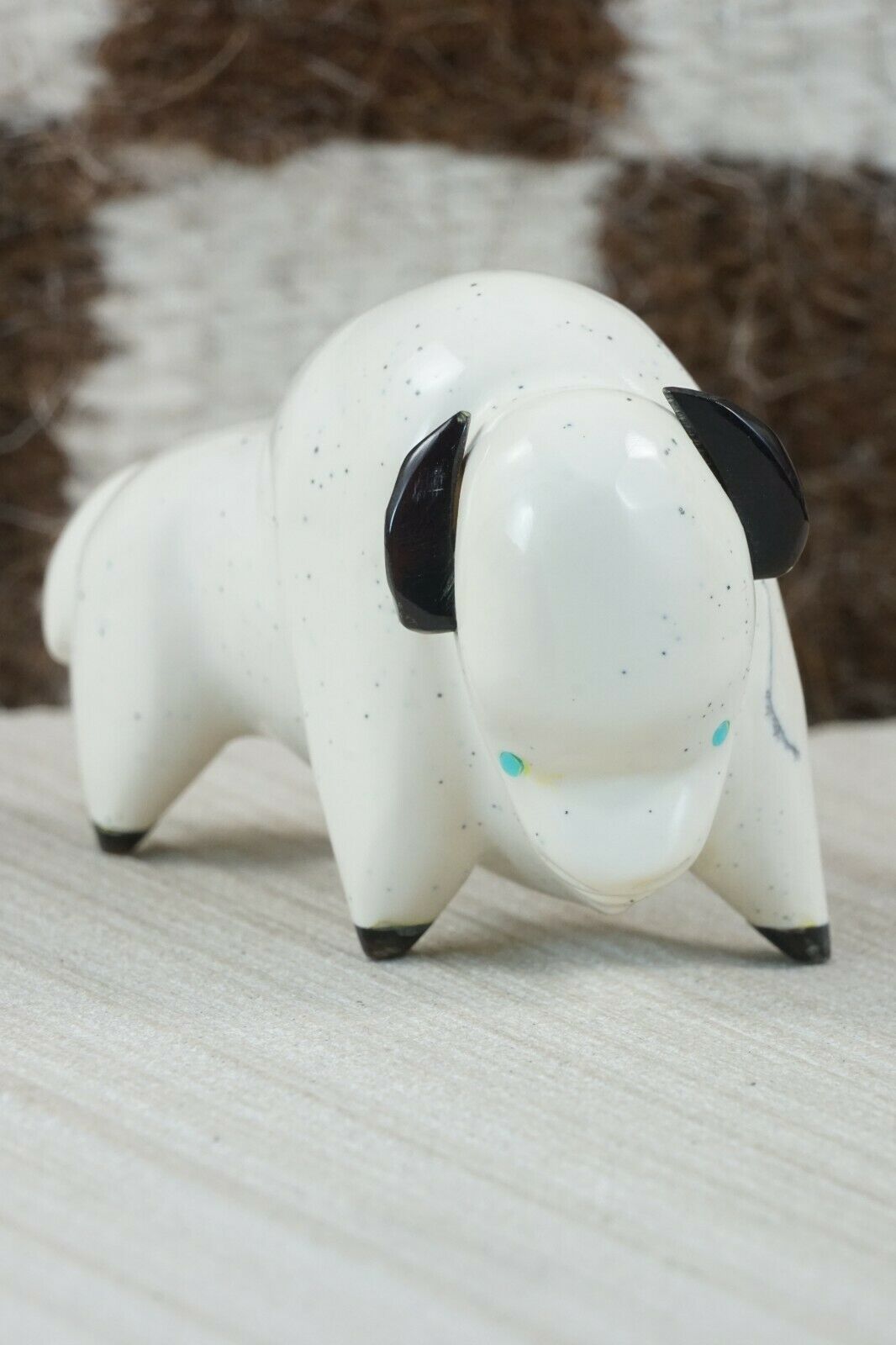 Buffalo Zuni Fetish Carving - Enrike Leekya