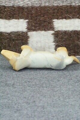 Dog Zuni Fetish Carving - Enrike Leekya