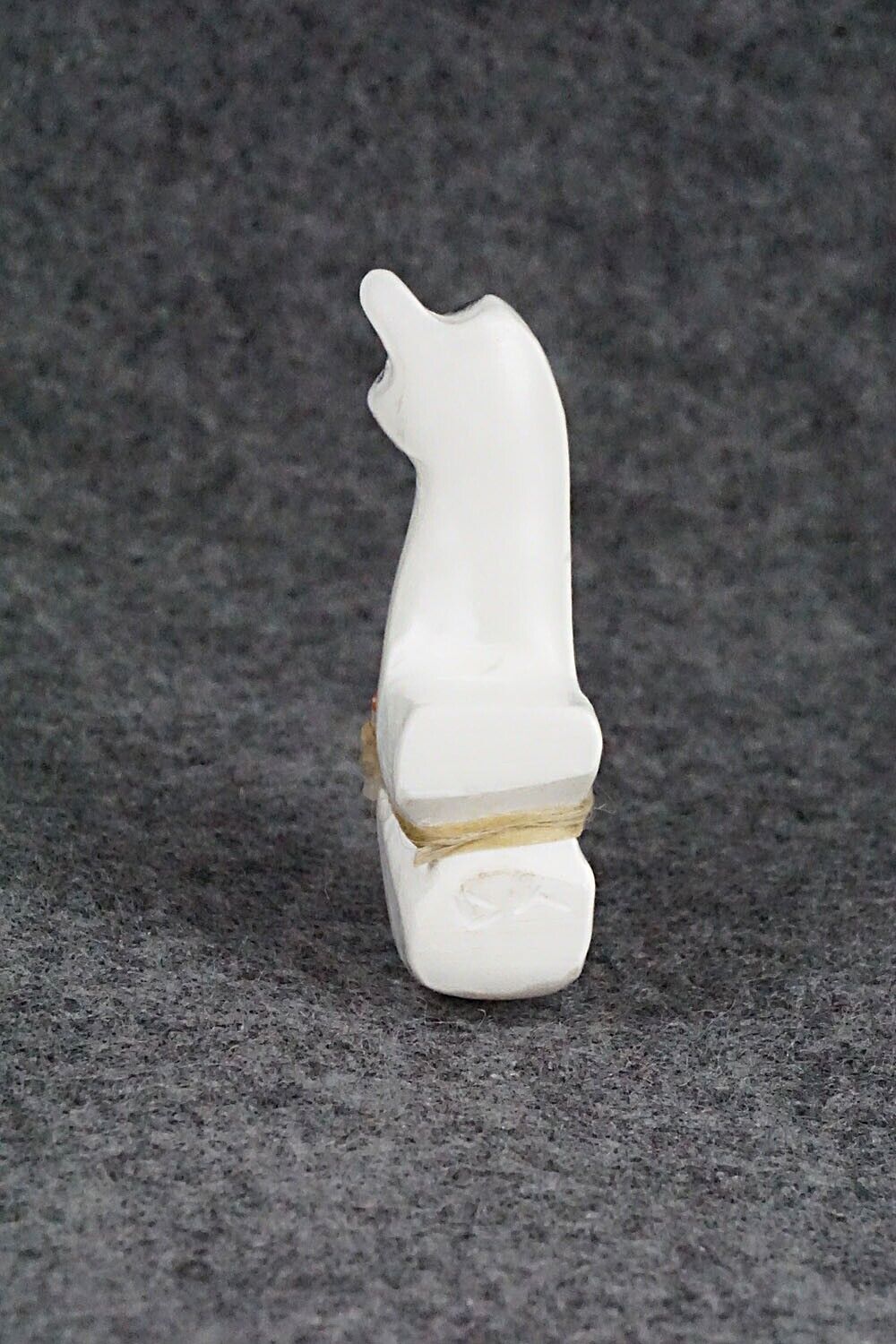 Bear Zuni Fetish Carving - Lance Deysee