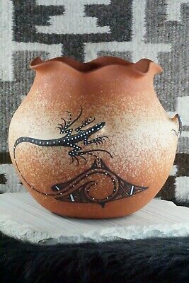 Zuni Pottery - Deldrick & Lorenda Cellicion