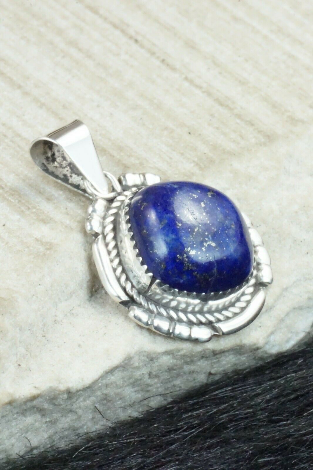 Lapis & Sterling Silver Pendant - Kenny Calavaza