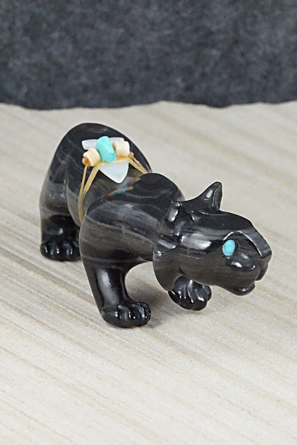 Bobcat Zuni Fetish Carving - Albert Eustace